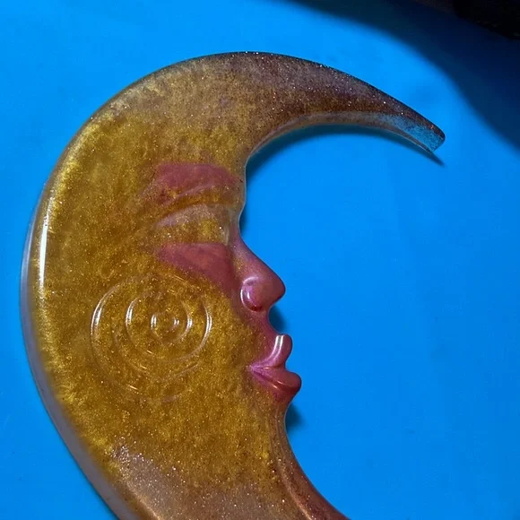 Unique Resin Gold Crescent (Left)Moon Wall Decor - Picture 12 of 15